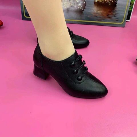 Genuine Leather Pointed Toe Shoes For Women