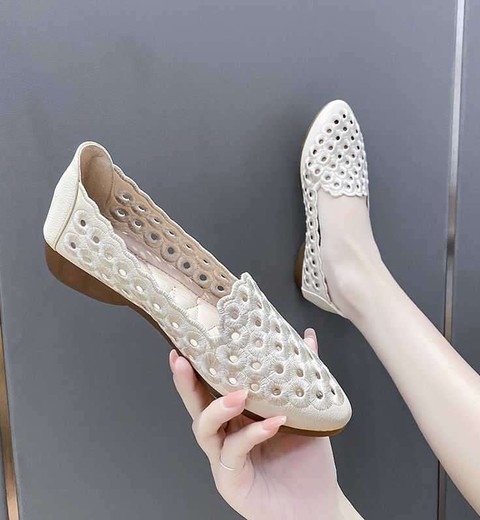 Cowhide Soft Sole  Embroidery  Wedge Heel Shoes