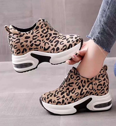 Inner Height Leopard Print Shoes